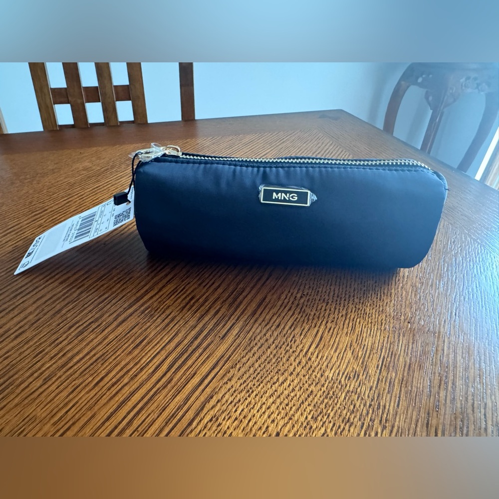 MNG pouch